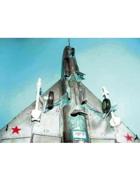 MiG-21 F-13, 1/32 - Trumpeter 02210