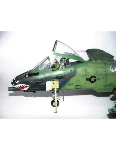 Fairchild A-10 A Thunderbolt II, 1/32 - Trumpeter 02214