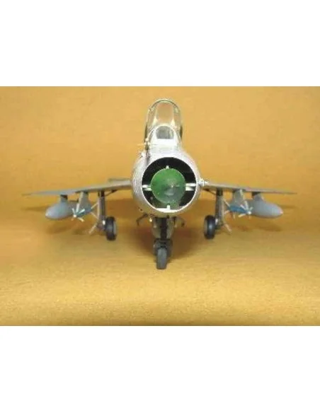 [NO_DESC] Chengdu F-7 MG, 1/32 - Trumpeter 02220
