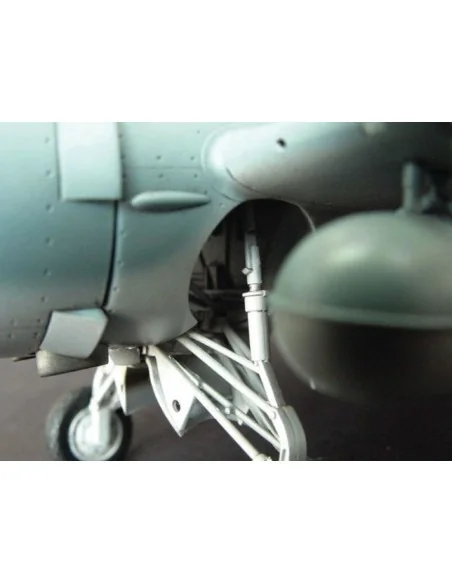 [NO_DESC] Grumman F4F-4 Wildcat, 1/32 - Trumpeter 02223