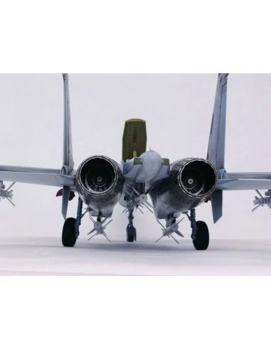 Sukhoi Su-27 Flanker B, 1/32 - Trumpeter 02224