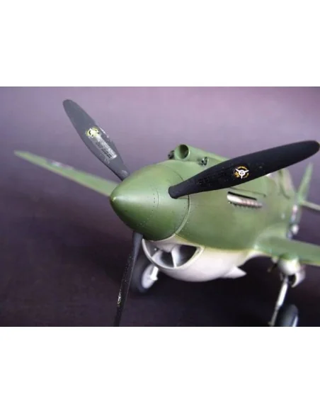 [NO_DESC] Curtiss P-40B Warhawk, 1/32 - Trumpeter 02228