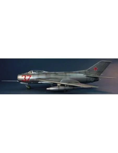 MiG-19 S Farmer C, 1/48 - Trumpeter 02803