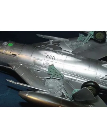 MiG-19 S Farmer C, 1/48 - Trumpeter 02803