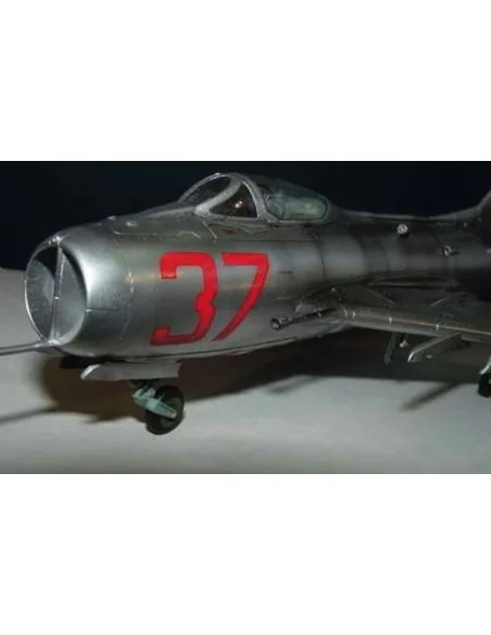MiG-19 S Farmer C, 1/48 - Trumpeter 02803