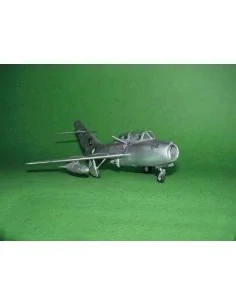 [NO_DESC] MiG-15 UTI Midget, 1/48 - Trumpeter 02805 2