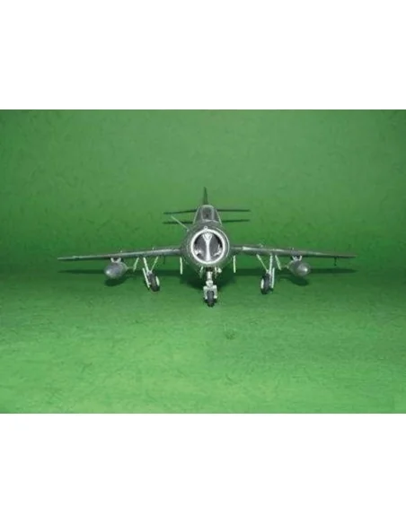 MiG-15 UTI Midget, 1/48 - Trumpeter 02805