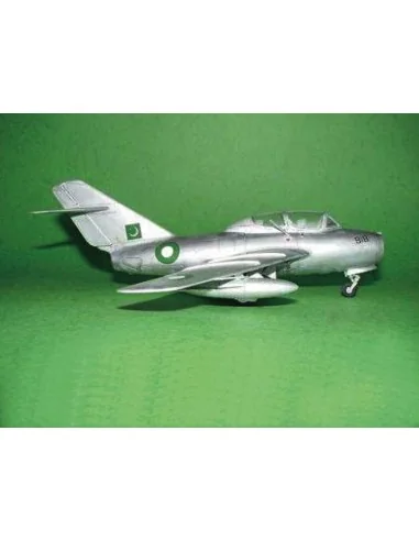 MiG-15 UTI Midget, 1/48 - Trumpeter 02805