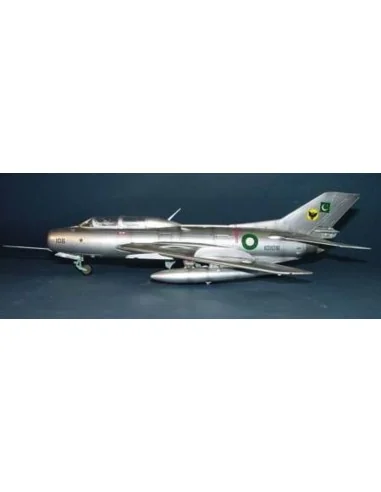 Shenyang FT-6 Trainer, 1/48 - Trumpeter 02813