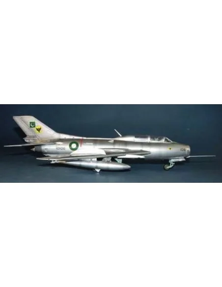 Shenyang FT-6 Trainer, 1/48 - Trumpeter 02813