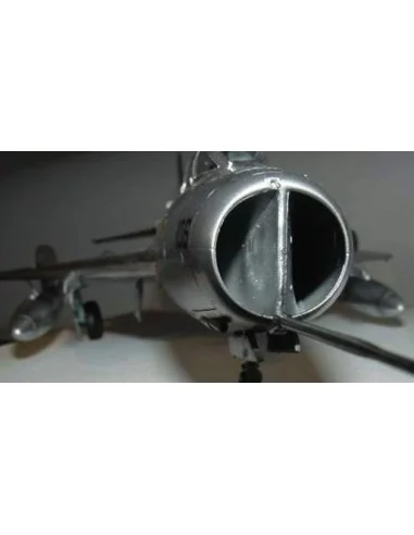 Shenyang FT-6 Trainer, 1/48 - Trumpeter 02813
