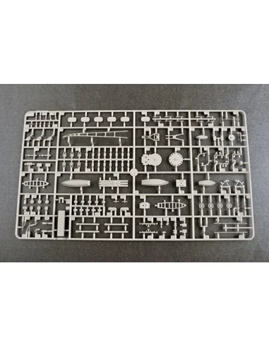 [NO_DESC] German Scharnhorst Battleship, 1/200 - Trumpeter 03715