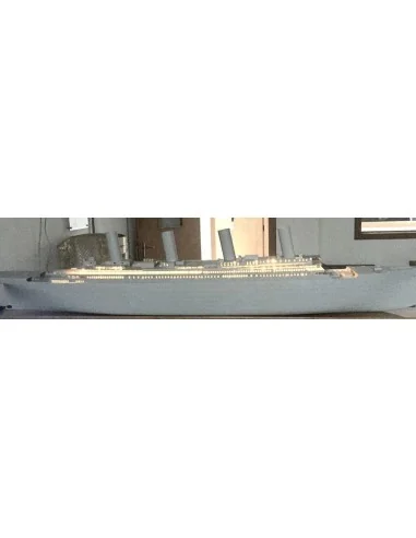 Titanic + LED Lights, 1/200 - Trumpeter 03719