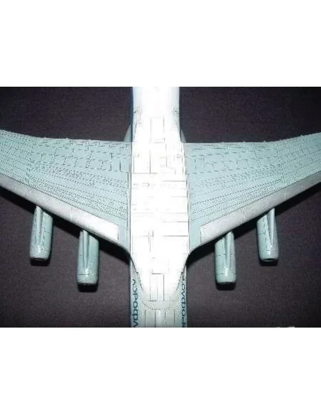 Iljushin IL-76 Candid Transport, 1/144 - Trumpeter 03901