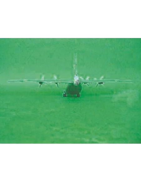 Antonov An-12 BK Cub, 1/100 - Trumpeter 04001
