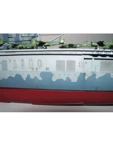 [NO_DESC] Flugzeugträger USS Hornet CV 8, 1/350 - Trumpeter 05601