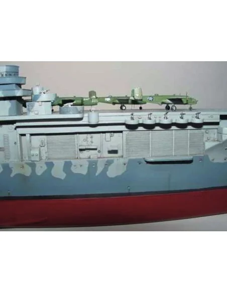 [NO_DESC] Flugzeugträger USS Hornet CV 8, 1/350 - Trumpeter 05601