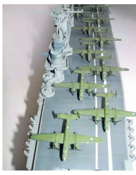 Flugzeugträger USS Hornet CV 8, 1/350 - Trumpeter 05601