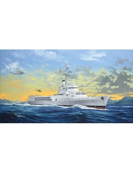 French Navy Helicopter Cruiser Jeanne d’Arc 2008, 1/350 - Trumpeter...
