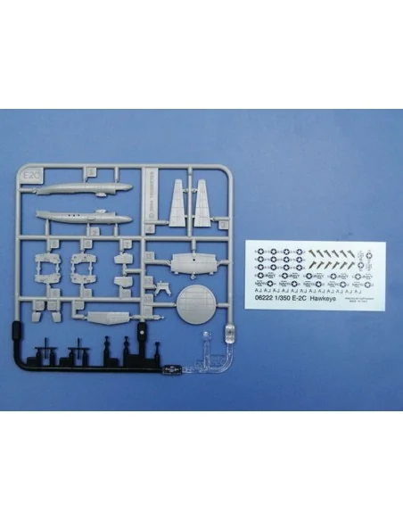 Grumman E-2C Hawkeye, 1/350 - Trumpeter 06222