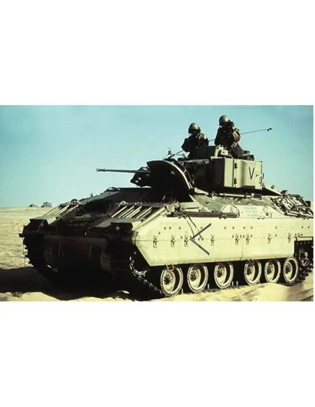 M2A0 Bradley Fighting Vehicle, 1/72 - Trumpeter 07295