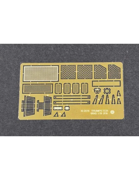 2P16 Launcher with Missile of 2k6 Luna (FROG-5), 1/35 - Trumpeter 0...