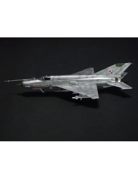 MiG-21MF Tomcat Killer, 1/72 - Mistercraft C-16