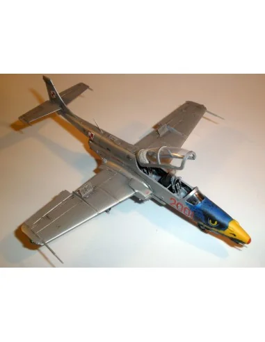 TS-11 White Eagle Iskra, 1/72 - Mistercraft C-18