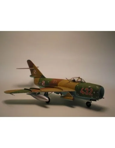 MiG-17 PF Radar Fresco, 1/72 - Mistercraft C-29