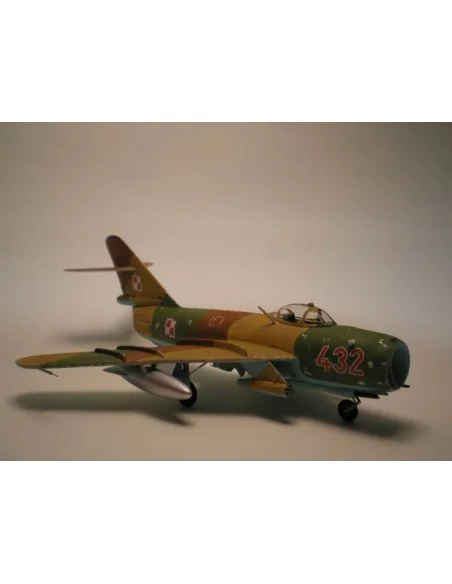 [NO_DESC] MiG-17 PF Radar Fresco, 1/72 - Mistercraft C-29