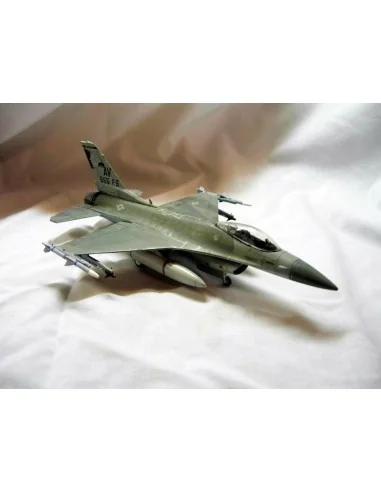 F-16C-40 Aviano A.B., 1/72 - Mistercraft D-90
