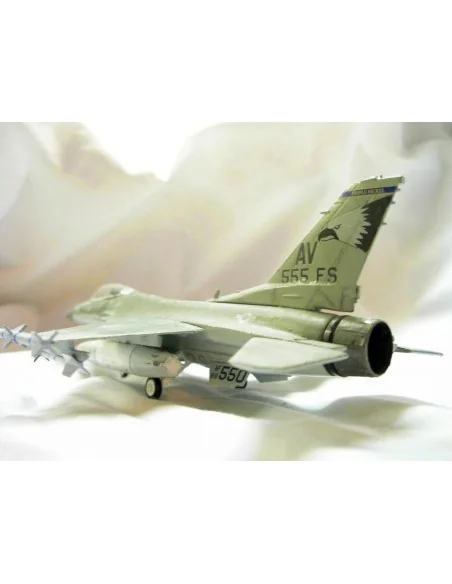 F-16C-40 Aviano A.B., 1/72 - Mistercraft D-90