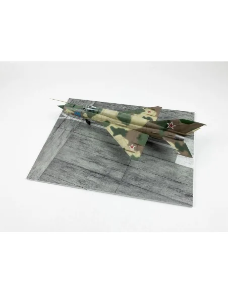 Modern NATO Airfield Type 6 300x230mm (Universal), 1/48 - Red Fox S...