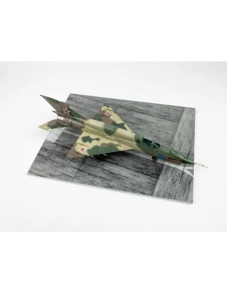 Modern NATO Airfield Type 6 300x230mm (Universal), 1/48 - Red Fox S...
