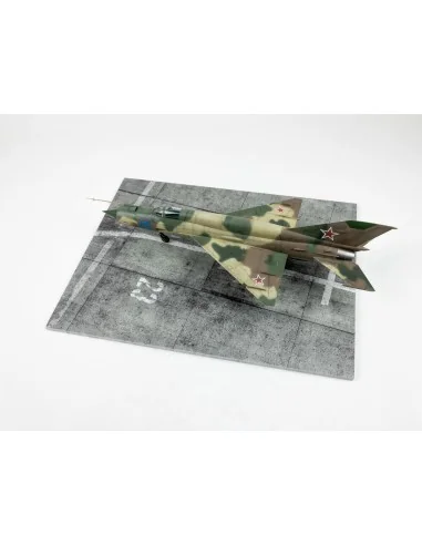 Modern NATO Airfield Type 7 300x230mm (Universal), 1/48 - Red Fox S...