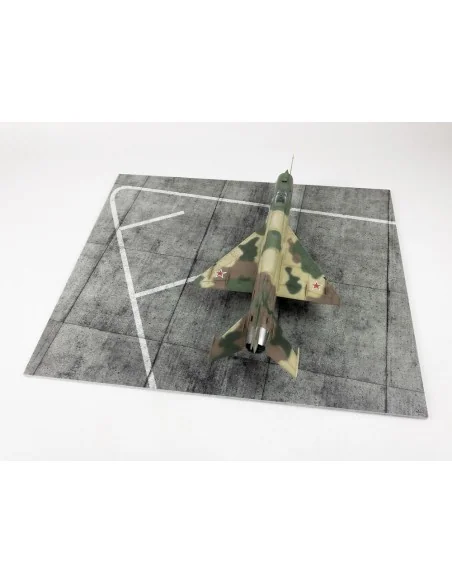 Modern NATO Airfield Type 5 380x320mm (Universal), 1/48 - Red Fox S...