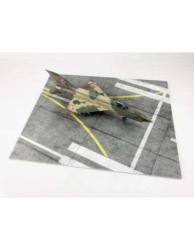 Modern NATO Airfield Type 6 380x320mm (Universal), 1/48 - Red Fox S...