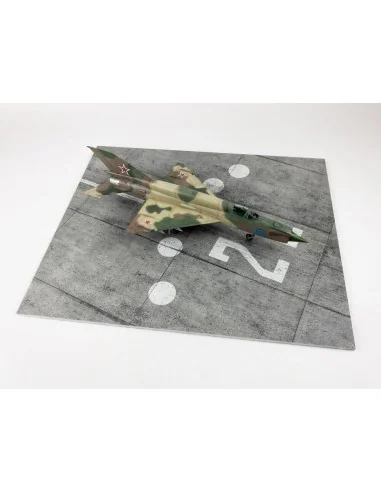 Modern NATO Airfield Type 7 380x320mm (Universal), 1/48 - Red Fox S...