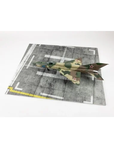 Modern NATO Airfield Type 8 380x320mm (Universal), 1/48 - Red Fox S...