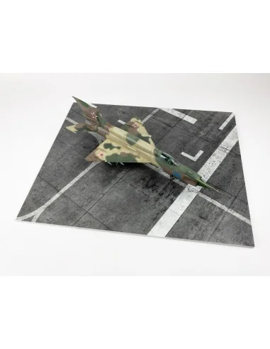 Modern NATO Airfield Type 10 380x320mm (Universal), 1/48 - Red Fox ...