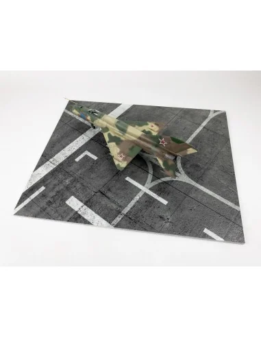 Modern NATO Airfield Type 10 380x320mm (Universal), 1/48 - Red Fox ...