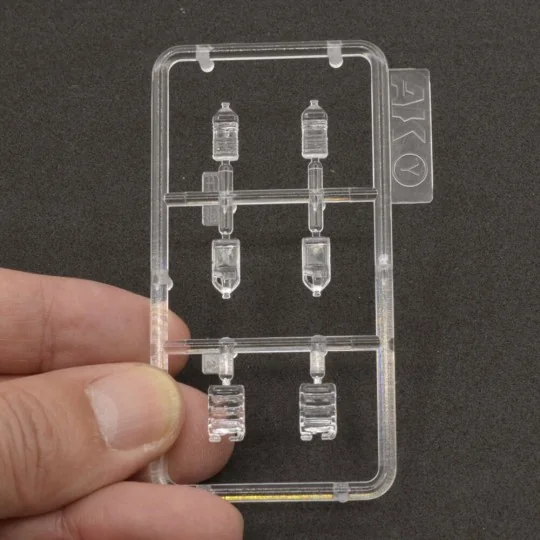 BOTTLES & CANS 1/35 - AK Interactive AK35018