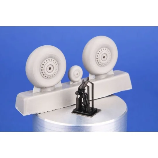 Vickers Wellington Mainwheels and Tailwheel w/Leg for Special Hobby...