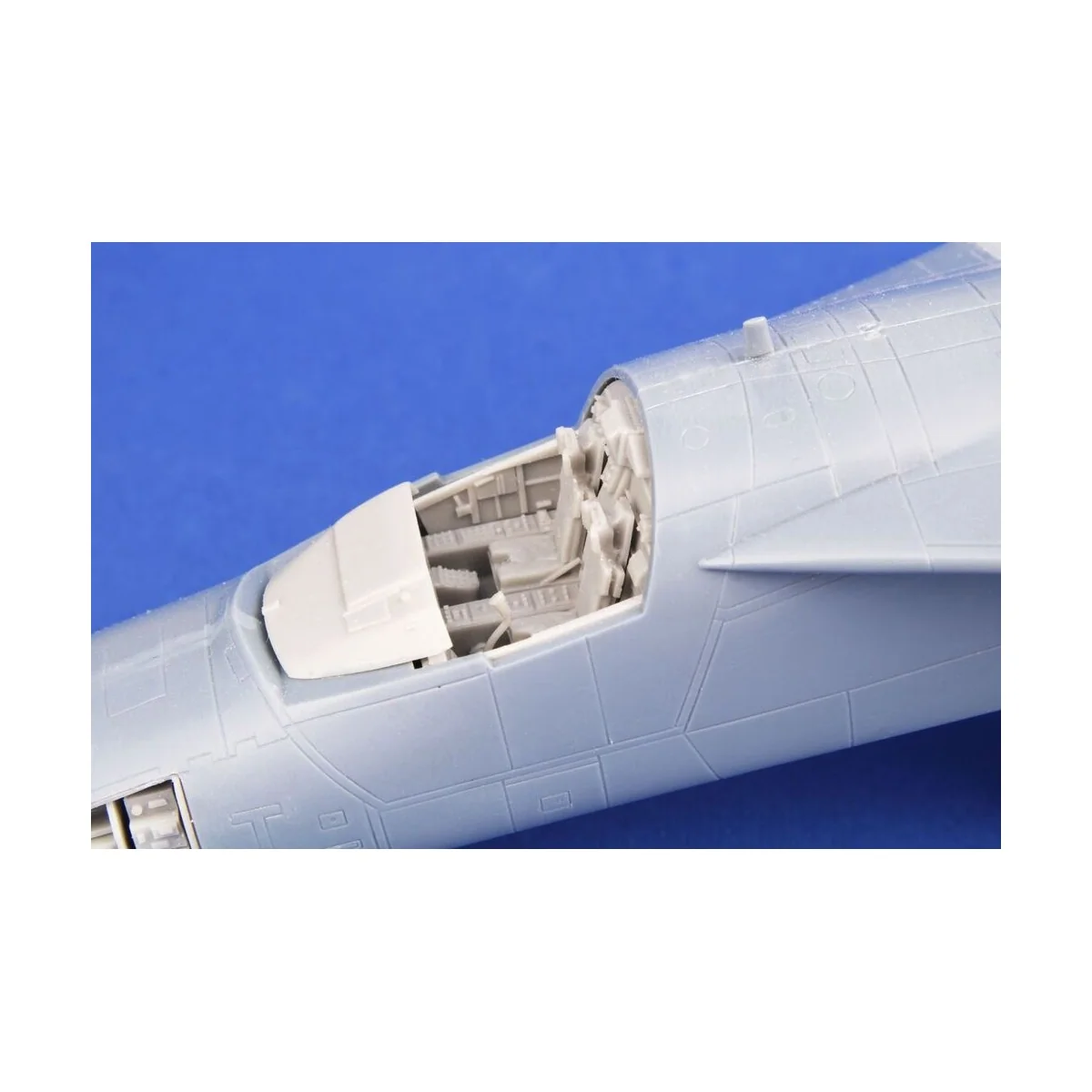 F-111A Cockpit for Italeri, 1/72 - CMK 129-7525 F-111A Cockpit for Italeri, 1/72 - CMK 129-7525