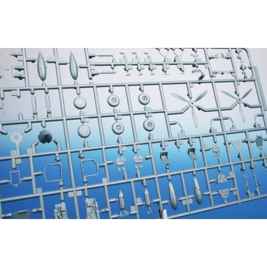 P-40E Warhawk 'Tigers and Sharks', 1/72 - Special Hobby 100-SH72529 P-40E Warhawk 'Tigers and Sharks', 1/72 - Special Hobby 100-SH72529