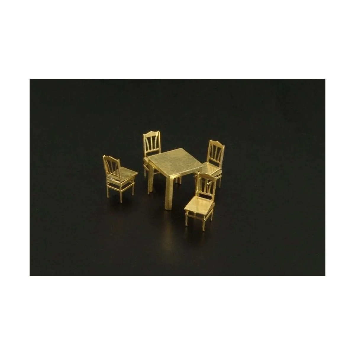 Table and chairs, 1/144 - Brengun BRL144028