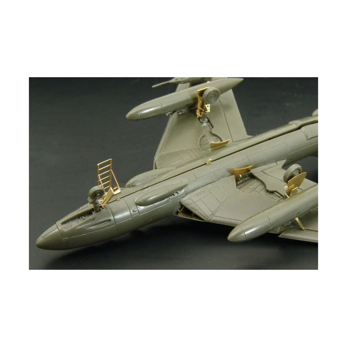 Hawker Hunter FGA 9, 1/144 - Brengun BRL144030