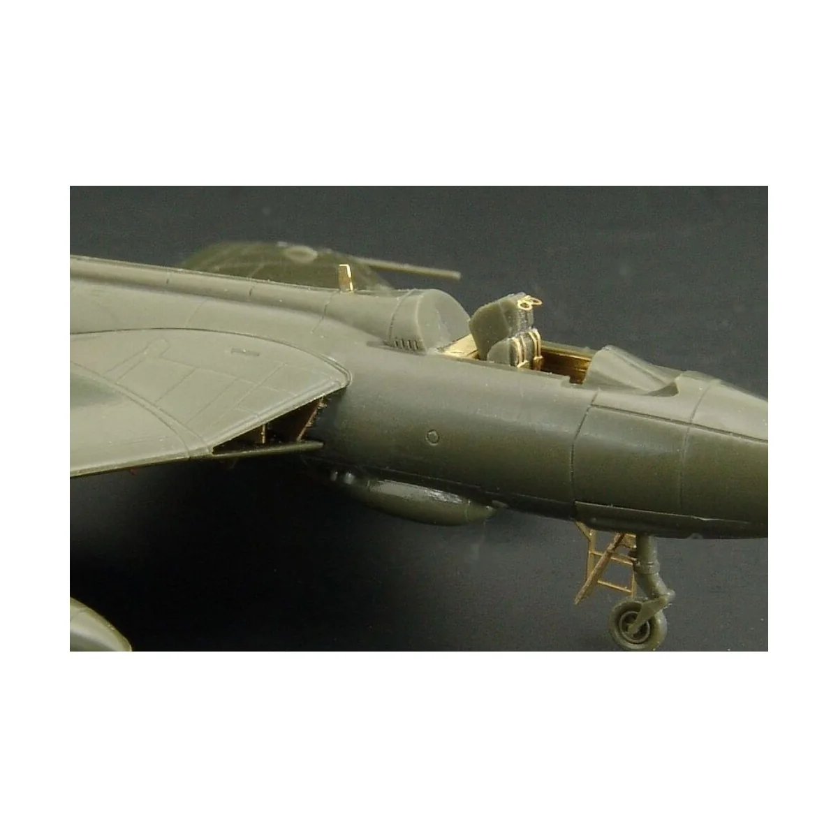 Hawker Hunter FGA 9, 1/144 - Brengun BRL144030