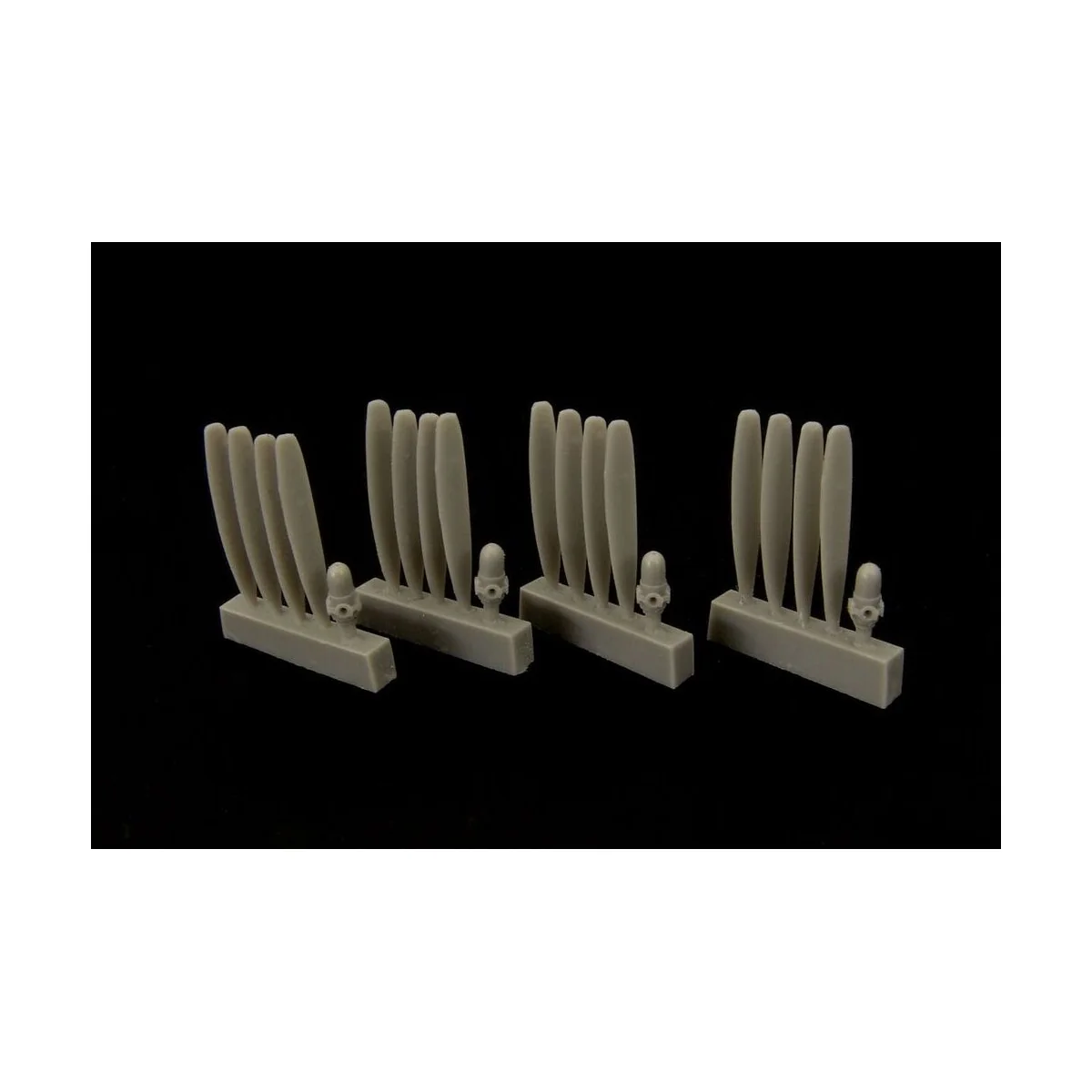Proppelers for B29 Superfortress, 1/144 - Brengun BRL144037