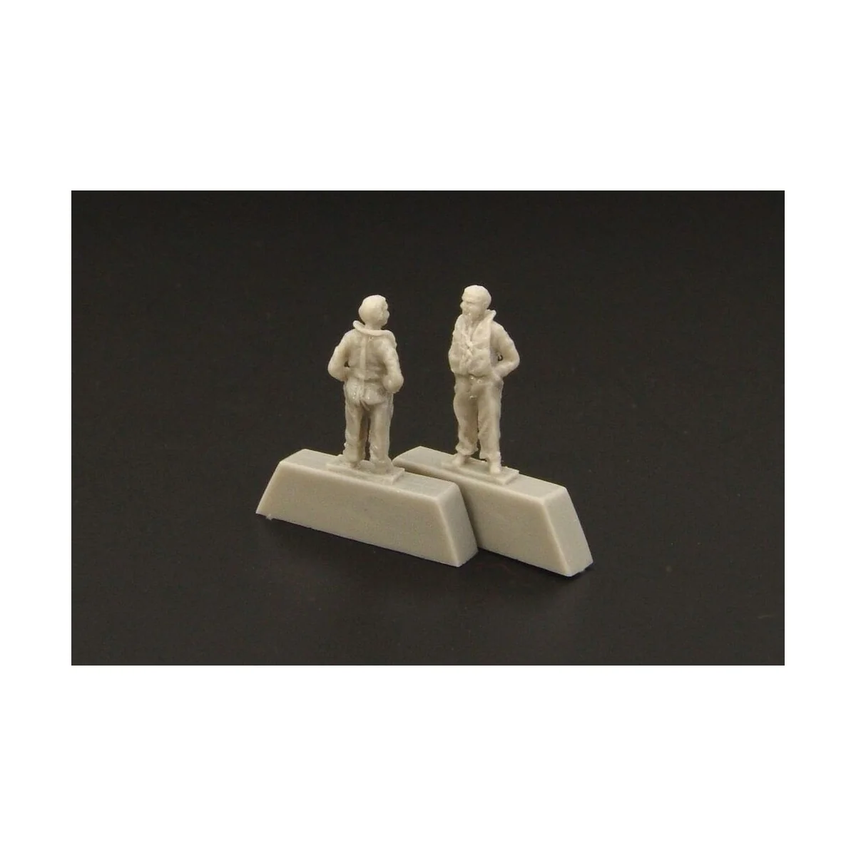 RAF pilot WWII, 1/144 - Brengun BRL144072 RAF pilot WWII, 1/144 - Brengun BRL144072